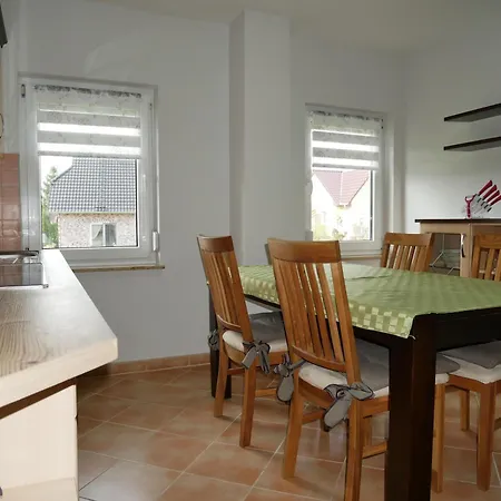 Apartamento In Ruhiger Lage Mit Grill Und Garten Neeberg